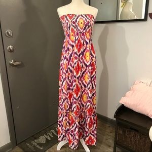 LIKE NEW!! OLD NAVY Maxi Dress | Red Printed
